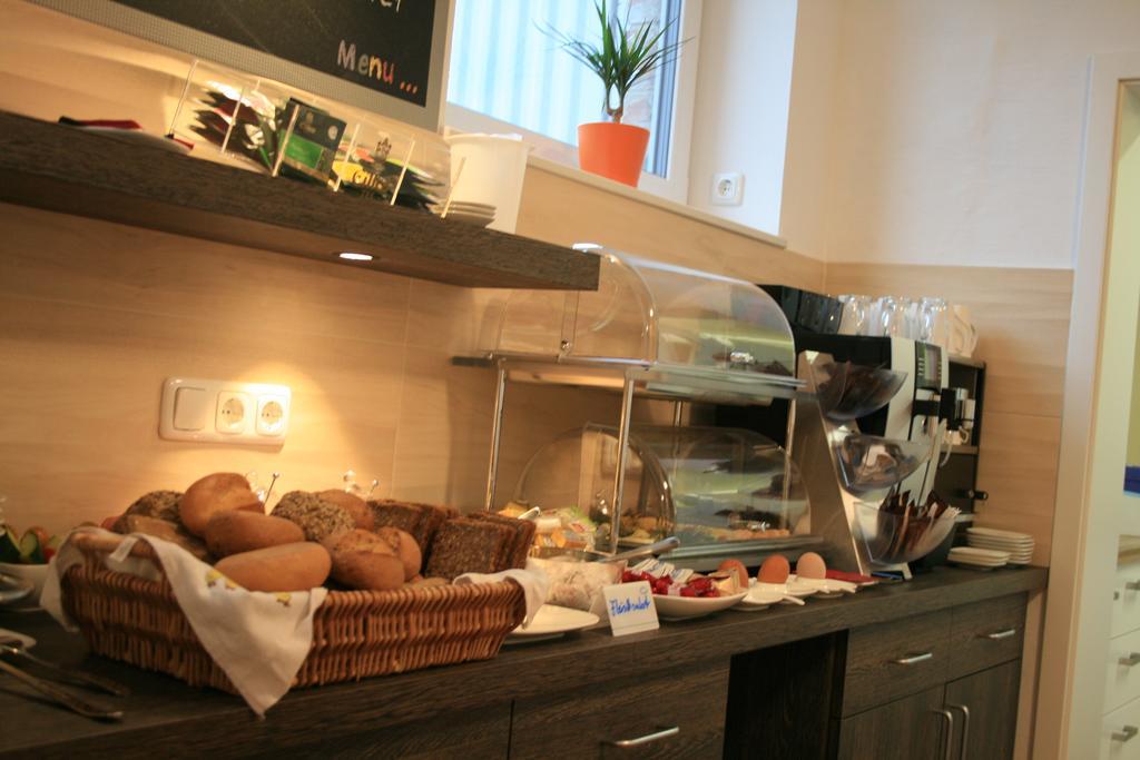 Apartmenthaus Unterwegs Росток Екстер'єр фото