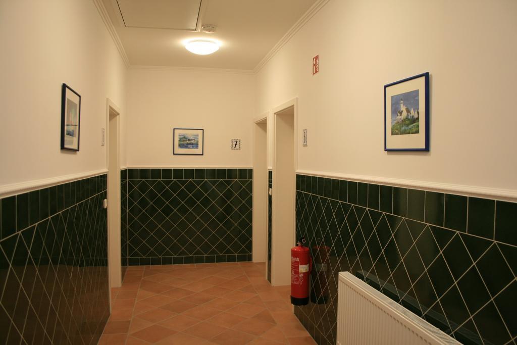 Apartmenthaus Unterwegs Росток Екстер'єр фото